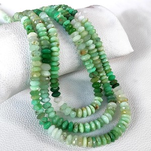 Collier pendentif en résine époxy fait main, tendance, bijou artisanal unique, cadeau de fête pour femme - Product Image 3