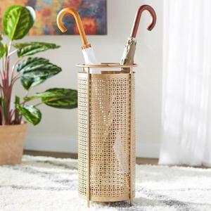Soporte de metal duradero para paraguas con acabado dorado, ideal para almacenamiento de paraguas en entradas, pasillos y vestíbulos interiores. - Product Image 1