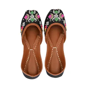 Best Design new Style embroidered khussa For Ladies Outdoor Flat Indian Style khussa shoe For Women At Wholesale