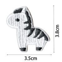 Ensemble d'appliques brodées 3D à repasser sur le thème des animaux mignons avec motifs de fleurs et de cœurs