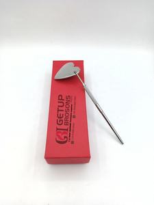 กระจกแต่งหน้าพกพาคุณภาพดีเยี่ยม โครงสแตนเลสทรงหัวใจ ดีไซน์สวยงาม ทนทาน พร้อมสกรีนโลโก้ได้ เหมาะสำหรับต่อขนตาและความงาม - Product Image 3