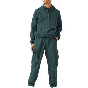 Ensemble de survêtement pour homme avec sweat à capuche, coupe-vent à quart de zip, pantalon de jogging respirant, imperméable, léger, en nylon pour le printemps - Product Image 1