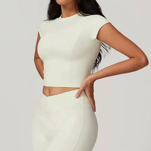 Ensemble 2 pièces de vêtements de sport pour femmes, haut noir long à col rond et manches courtes, sans couture, respirant, en spandex et polyester - Product Image 2