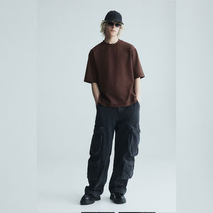 2025 Streetwear <b>T</b> <b>Shirt</b> Manufacturer Premium Quality Blank <b>Plain</b> Cotton 220 Gsm <b>Oversized</b> <b>T</b>-<b>shirts</b> Men's <b>Oversized</b> <b>T</b> <b>Shirts</b> - Product Image 4