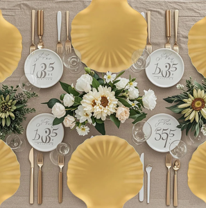Assiette de service décorative en métal doré de style nordique en forme de coquille pour banquets, traiteurs et événements - Product Image 6