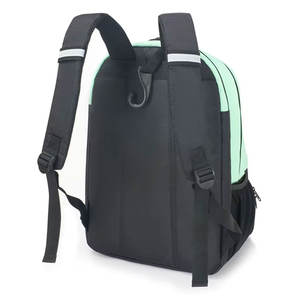 Sac à dos de padel style uni, finition lisse, pour un usage quotidien. - Product Image 4