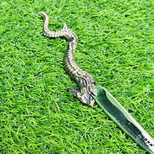 Navaja de Afeitar Recta de Acero Inoxidable de Una Sola Hoja con Diseño de Mango de Dragón, Navaja Profesional para Barbería y Cuidado de la Barba - Product Image 4