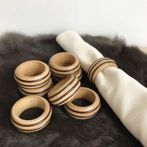 Anillo para Servilletas de Madera Sostenible Hecho a Mano, Diseñado para Mesas de Estilo Boho, Recepciones de Boda y Banquetes Familiares - Product Image 2