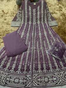 Dernière tendance de mode pour les femmes Filet lourd avec Emb Work Anarkali Kurti Gown avec Dupatta Wedding Partywear Suit At Wholesale - Product Image 6