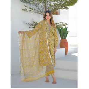 Ensemble Kurta et pantalon droit en tissu écologique de luxe, imprimé au bloc à la main, couleur moutarde, avec dupatta, en tissu confortable, disponible à la vente - Product Image 5