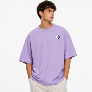 Camisa informal extragrande para hombre con corte holgado, tela transpirable, mangas cortas y cuello redondo, diseñada para un vestir cómodo en verano. - Product Image 1