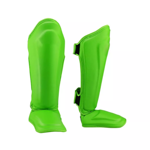 Mejor Precio, Espinilleras de Fútbol con Logotipo Personalizado al por Mayor para Adultos, Protección Deportiva, Diseña tus Propias Espinilleras en Venta - Product Image 1