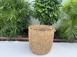 Juego de 4 Cestas Redondas Ecológicas de Jacinto de Agua Natural Trenzado – Almacenamiento Versátil para Macetas y Contenedores de Basura - Product Image 3