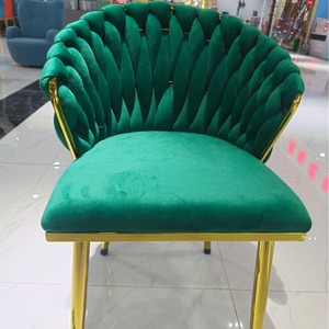 <span class=keywords><strong>Chaise</strong></span> de salle à manger en velours vert tressé, très vendue, <span class=keywords><strong>chaise</strong></span> de restaurant luxueuse rembourrée avec pieds en métal noir pour salle à manger - Product Image 1