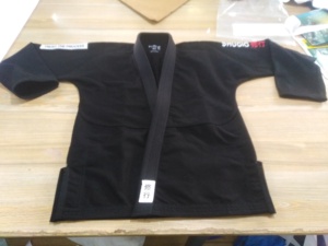 Kimono de BJJ personnalisé avec broderie, tissu respirant 100% coton 450g, séchage rapide, unisexe adulte, service OEM, noir - Product Image 5