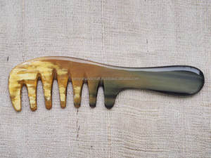 SANIYA HANDICRAFT Peine de pelo de cuerno de buey pulido Dientes anchos Peine de pelo de estilo de amor de cuerno natural - Product Image 4