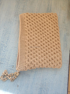 Pochette de soirée texturée au crochet, durable, pliable, portable, taille personnalisée, de luxe, pour femme, avec perles de soie, fermeture magnétique, capacité 1L - Product Image 3