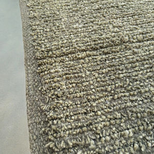 Tapis artisanal en laine écologique, adapté aux animaux, vert olive abstrait, texture coupée au ciseau, tissage plat moderne - Product Image 3