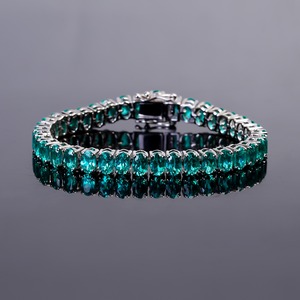 Pulsera de Plata con YAG Verde Pariba Cultivado en Laboratorio, Corte Ovalado, Engaste en Canal, Elegante Pulsera para Mujer, Joyería Fina, Regalo, Gema con Estilo - Product Image 1