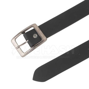 Ceinture en cuir au design élégant avec finition lisse et ajustement confortable, idéale pour les tenues formelles, les tenues décontractées et l'usage quotidien - Product Image 6