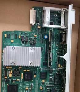 โมดูลควบคุม PLC ของซีเมนส์ รุ่น 6FC5357-0BB25-0AB0 บอร์ดควบคุมอุตสาหกรรม รองรับการสื่อสาร CAN Bus หน่วยความจำแฟลช 16 I/O 240V อิเล็กทรอนิกส์ - Product Image 1
