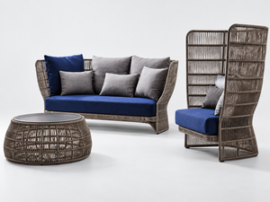 Conjunto de Muebles de Jardín de Mimbre Sintético para Exteriores con Cojines Azules, Silla de Respaldo Alto y Mesa de Centro - Product Image 3