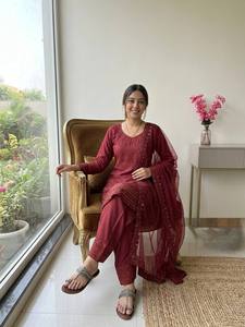 Ensemble Salwar Kameez en Crêpe pour Femme, Brodé, avec Palazzo et Dupatta, Coupe Ample Longue, Infroissable, Séchage Rapide, Tenue Traditionnelle - Product Image 4