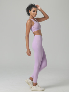 Soutien-gorge de sport dos nageur noir pour femme, col ras du cou, maintien moyen, sans coutures, respirant, design uni, pour le yoga et les activités sportives - Product Image 4
