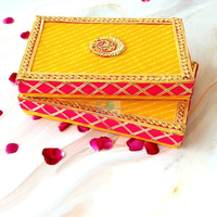 Nouvelle Arrivée Indienne : Boîte à Bonbons Décorative Faite à la Main en Carton pour Cadeaux de Mariage, Fruits Secs et Friandises – Idéale pour les Fêtes et Événements Festifs