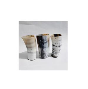 Jarra de Cuerno Hecha a Mano, Vajilla Única y Duradera para Cada Ocasión, para Beber en Fiestas, Vajilla Vikinga - Product Image 1