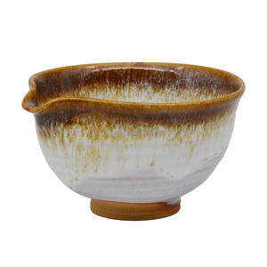 Tazón de Té Matcha Hecho a Mano con Boquilla, de Cerámica Auténtica Japonesa, Artesanía de Kioto, Calidad Excepcional, Precios Espléndidos - Product Image 1