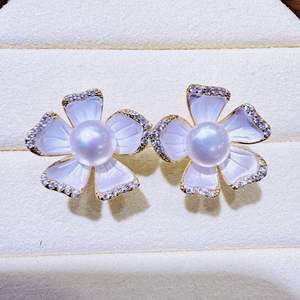 Pendientes de Perlas de Agua Dulce Reales con Baño de Oro de 14K, Estilo Retro Personalizado, para Mujer, Moda de Alta Gama, Elegante, con Diseño de Flor - Product Image 3