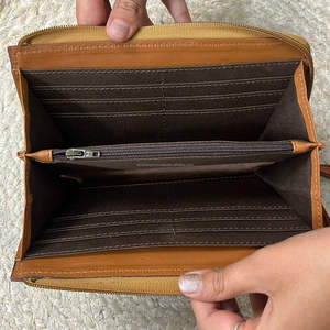 Portefeuille-pochette en cuir véritable de vache, fait main, avec fermeture éclair, protection RFID, design de jeu de cartes, pour femmes, OEM ODM. - Product Image 6