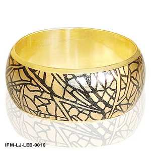 กำไลข้อมือหนังทองเหลืองทำมือ ลายใบไม้สลักลายกิ่งไม้ สีทอง ดีไซน์ทันสมัย แรงบันดาลใจจากธรรมชาติ กำไลแบบกว้างสำหรับผู้หญิง - Product Image 5