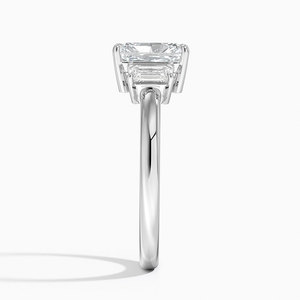 แหวน BOJ รุ่น 067 ทรง Radiant Cut เงินแท้ 925 ประดับเพชรสามเม็ดทรง Halo Solitaire น้ำหนัก 2 กะรัต สี D ความสะอาด VVS1 เพชรโมอิสซาไนต์ รับรองโดย GRA ราคาประหยัด - Product Image 3