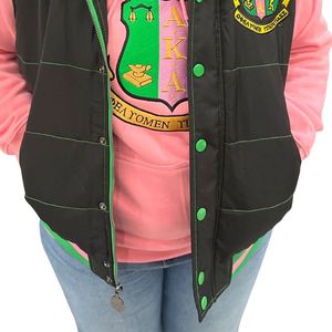 Gilet matelassé à capuche noir et vert AKA avec doublure en sherpa, veste d'hiver chaude décontractée pour femme avec accent rose - Product Image 6