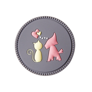 Parche Redondo de Goma con Diseño 3D en Relieve de Gato y Perro, Parche Decorativo Adhesivo para Ropa y Regalos - Product Image 1