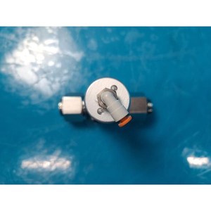 Vanne à diaphragme manuelle VERIFLO 45300400 utilisée comme pièce détachée pour équipement semi-conducteur Legacy - Product Image 3