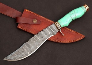 Couteau de survie en acier Damas fait main avec manche en résine et étui en cuir OEM pour le camping, la chasse et les activités de plein air - Product Image 3