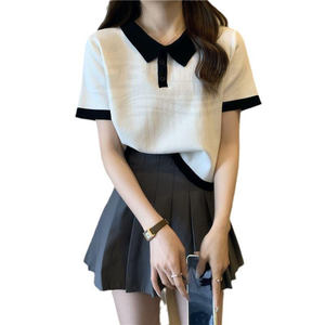 Nuevo Conjunto Casual de Primavera: Top Corto de Hombro Regular con Diseño de Cuello Tipo Universitario y Falda Plisada de Cintura Alta, con Logotipo de Encaje y Botones de Poliéster - Product Image 4