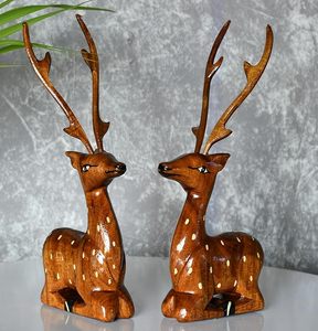 Figuras Decorativas de Ciervos de Madera Marrón, Modernas, de 17.5 cm, Tamaño Personalizado, Decoración Navideña para el Hogar y la Oficina, Hechas a Mano, de Alta Calidad - Product Image 2
