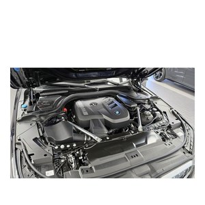 BMW Série 5 520i M Sport 2023 avec boîte de vitesses automatique, sièges en cuir, caméra de recul, seulement 5 760 km parcourus - Product Image 6
