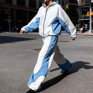 Conjunto Deportivo para Hombre, Chaqueta Cortavientos Ligera de Nailon con Cremallera y Pantalones Deportivos, con Detalles Reflectantes - Product Image 3