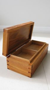 Antique Design Handmade Wooden Storage Box Natural Finish With Metal Latches For <b>Jewelry</b> <b>Organizers</b> 10-20 L Capacity Box - Product Image 3