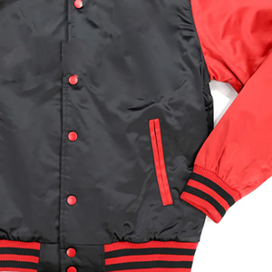 เสื้อแจ็คเก็ตบอมเบอร์สีดำแดงผ้าซาตินของทีมคลาร์กแอตแลนตาแพนเธอร์ส ปักโลโก้ทีมด้านหน้า สไตล์พรีเมียม สตรีทแวร์ สำหรับฤดูใบไม้ผลิ - Product Image 3