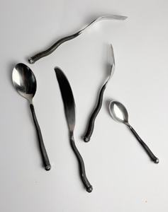 Ensemble de Couverts de Table en Acier Inoxydable Texturé Argent Foncé avec Manche Personnalisé pour la Restauration Fine – Vente en Gros - Product Image 3