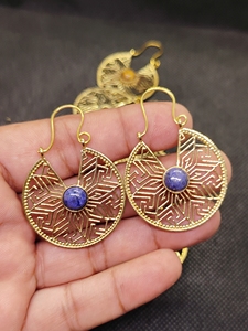 Pendientes de botón geométricos de lapislázuli chapados en oro de moda para mujer, con cuentas, para boda o compromiso, joyería de piedra natural - Product Image 1