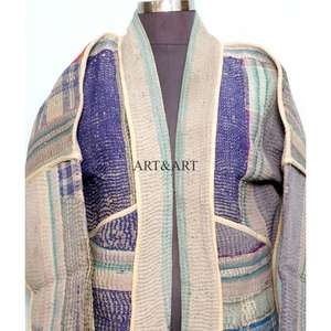 Veste courte réversible en coton 100% Kantha vintage faite à la main, vêtements pour femmes d'artisanat indien pour le printemps et l'automne - Product Image 3