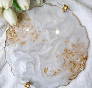 Nouveaux plateaux de service en bois et résine époxy avec poignée en métal pour la décoration de la maison et des restaurants - Product Image 6