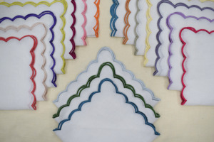 Custom Linen Embroidered Scallop <b>Edge</b> Dinner Napkin Linen Cloth Napkin Wedding Event Restaurant Hotel Table Decor - Product Image 2